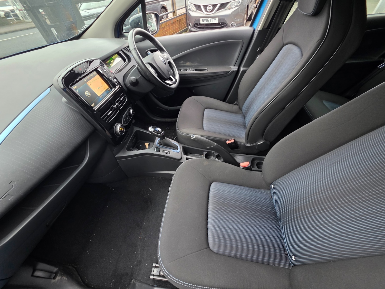 Used Renault Zoe 2017 for sale - 76913990: Photo 8