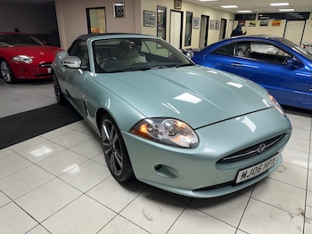 2006 (06) - 4.2 V8 2dr Auto