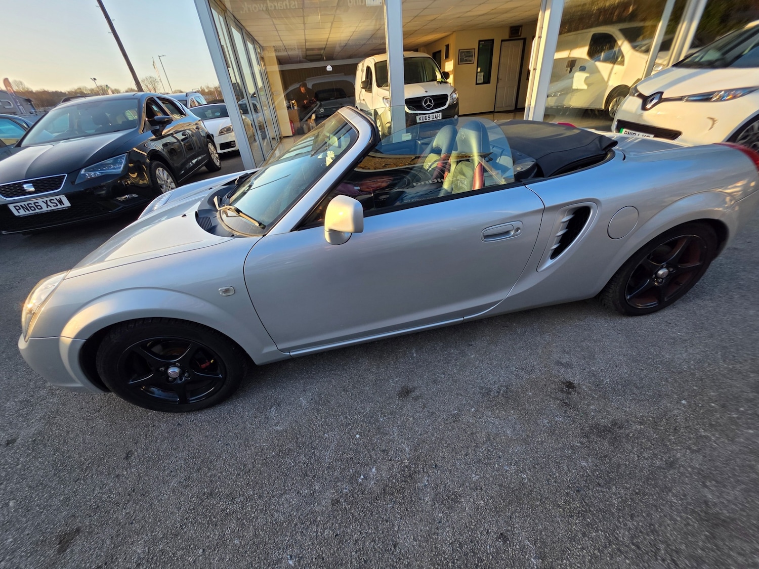 Used Toyota MR2 2006 for sale - 77791377: Photo 2