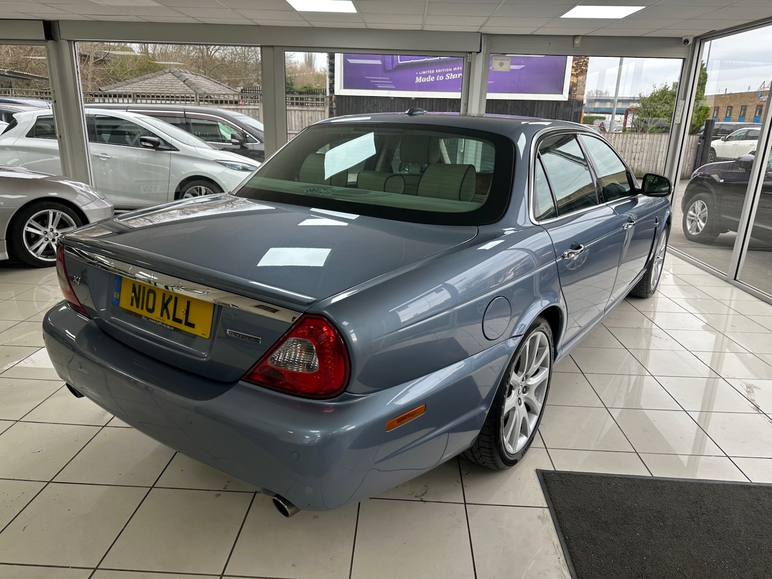 Used Jaguar XJ 2009 for sale - 77988810: Photo 5