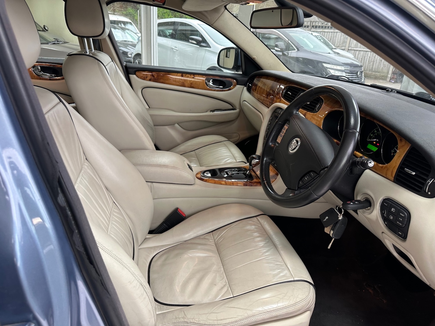 Used Jaguar XJ 2009 for sale - 77988810: Photo 8