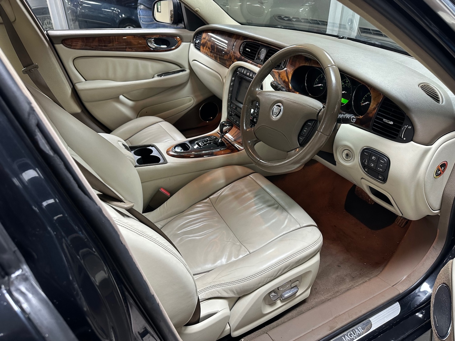 Used Jaguar XJ 2008 for sale - 76957056: Photo 6