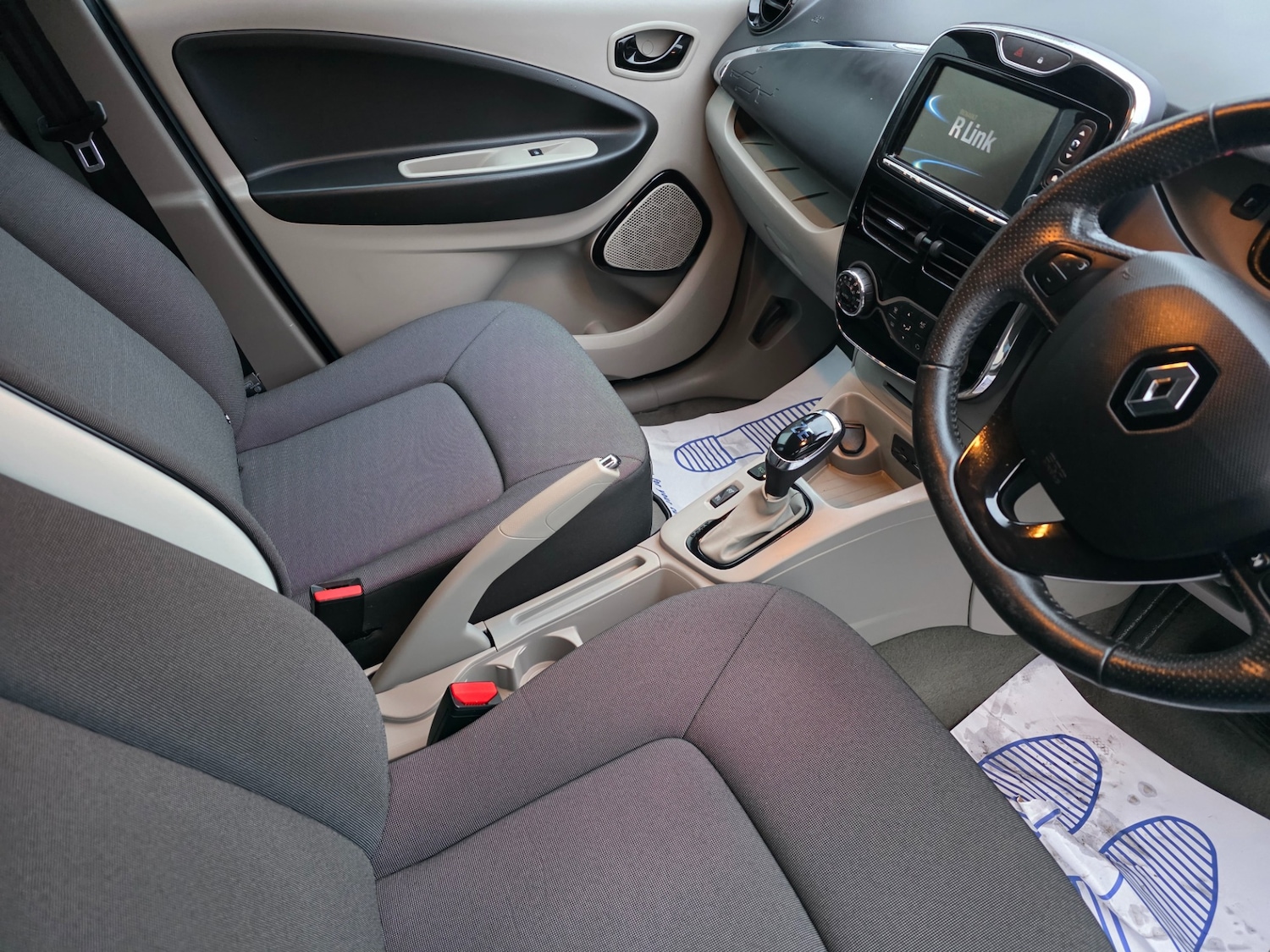 Used Renault Zoe 2015 for sale - 76839273: Photo 8