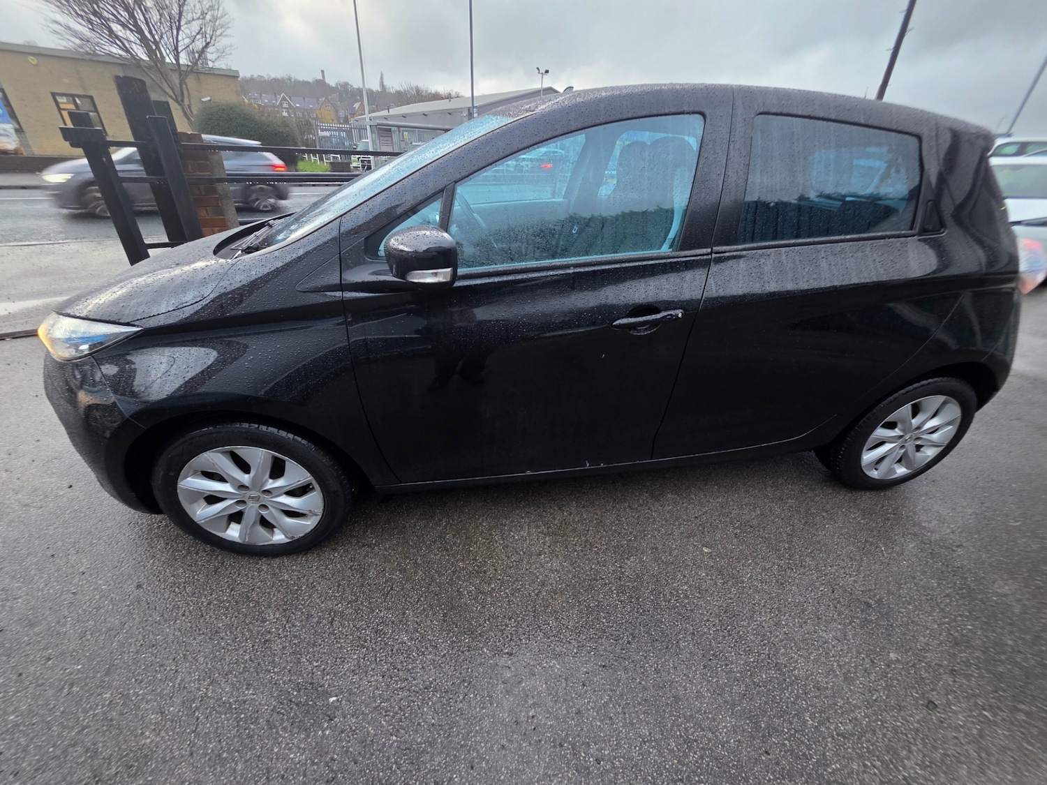 Used Renault Zoe 2014 for sale - 76849570: Photo 1