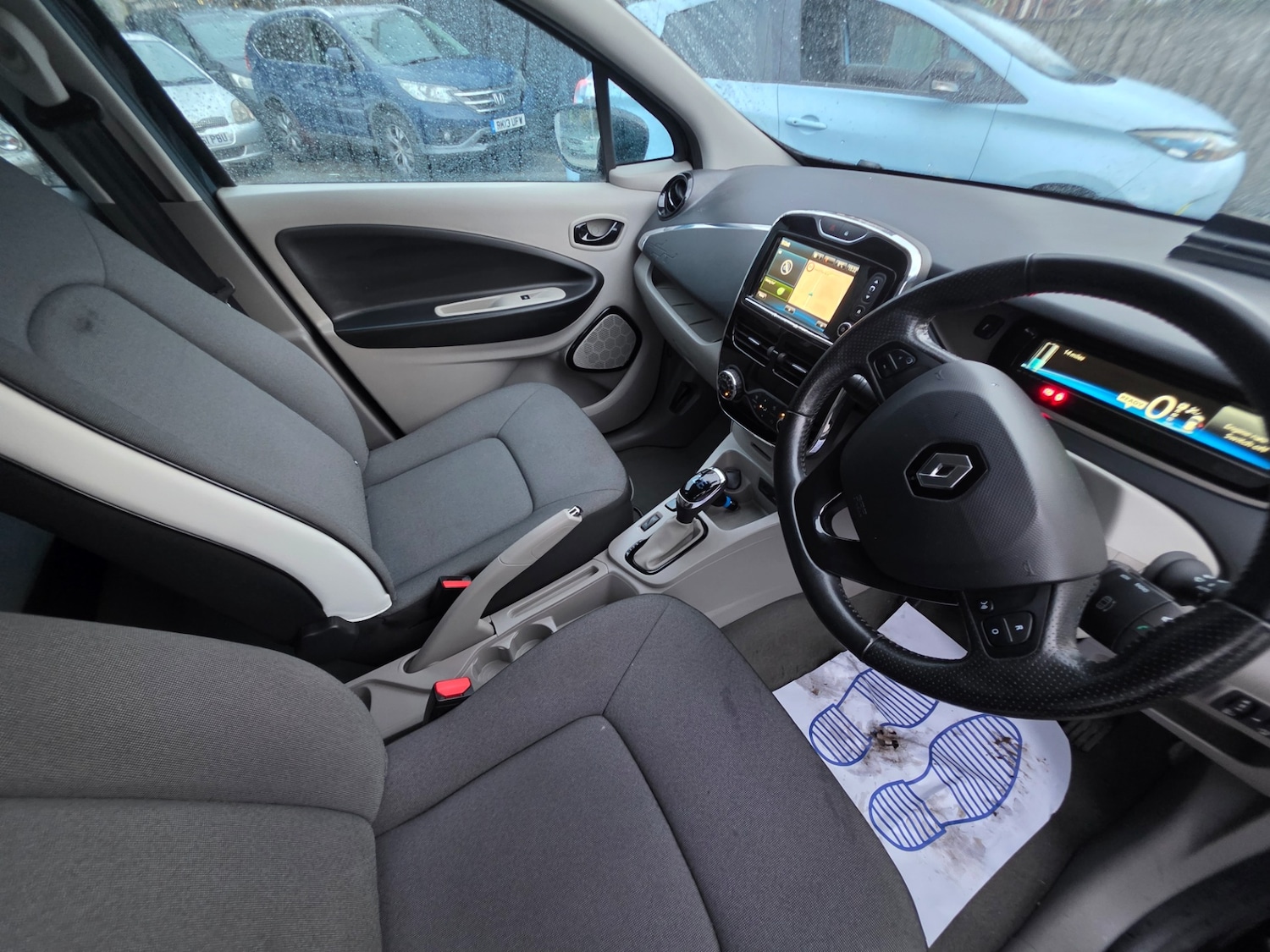 Used Renault Zoe 2014 for sale - 76849570: Photo 8