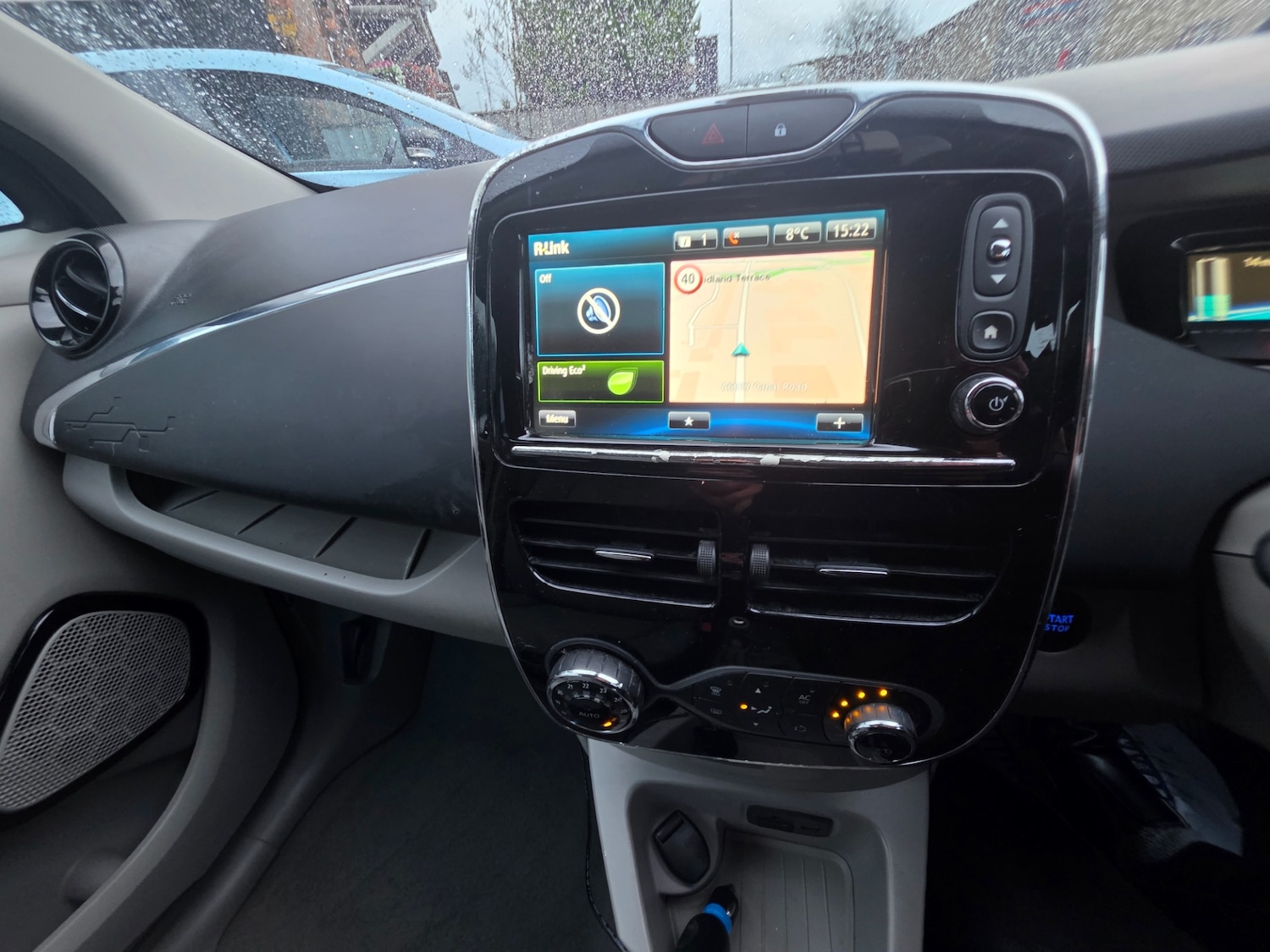Used Renault Zoe 2014 for sale - 76849570: Photo 9
