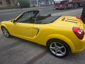 Used Toyota MR2 2005 for sale - 79467993: Photo