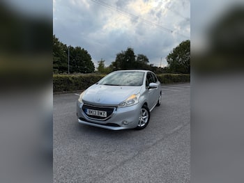 Used Peugeot 208 2013 for sale - 79644755: Photo