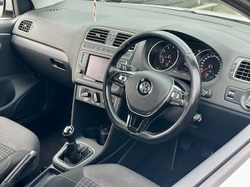 Used Volkswagen Polo 2014 for sale - 75507470: Photo