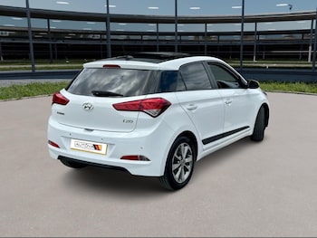 Used Hyundai i20 2015 for sale - 75531835: Photo