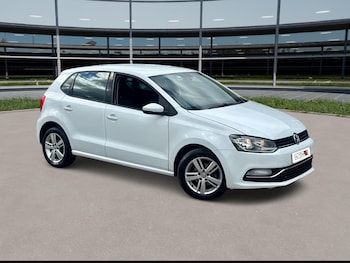 Used Volkswagen Polo 2016 for sale - 75658713: Photo
