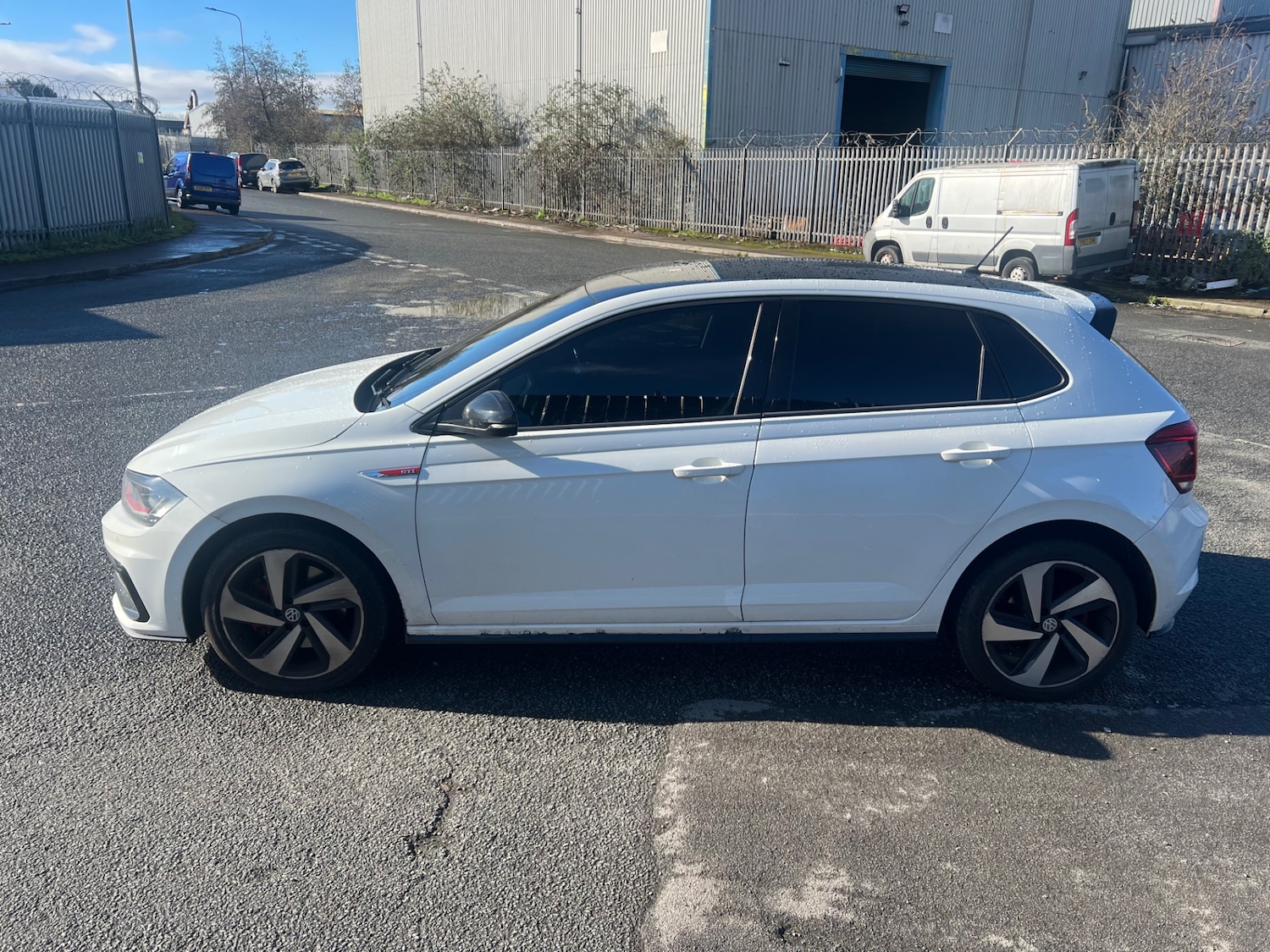 Used Volkswagen Polo 2019 for sale - 77687823: Photo 4