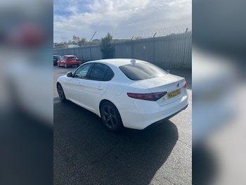 Used Alfa Romeo Giulia 2022 for sale - 76341470: Photo 4