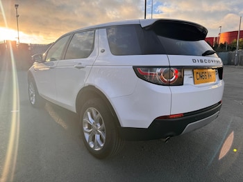 Used Land Rover Discovery Sport 2016 for sale - 76170389: Photo
