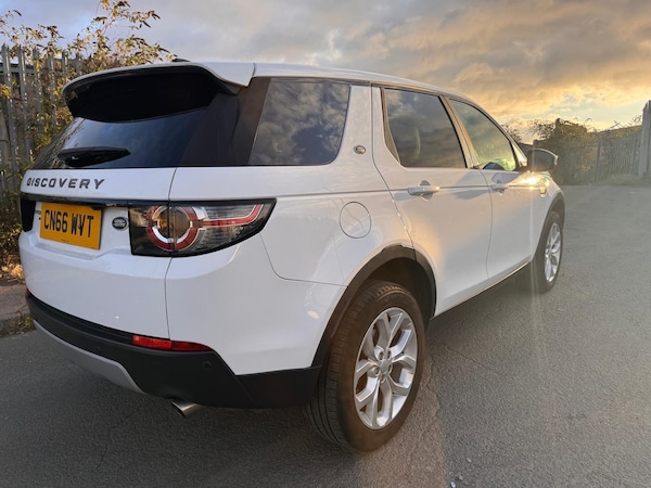 Used Land Rover Discovery Sport 2016 for sale - 76170389: Photo 5