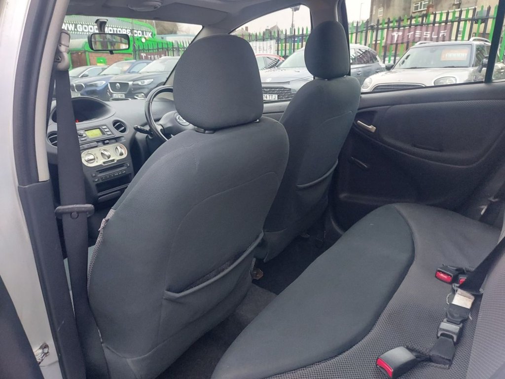 Used Toyota Yaris 2004 for sale - 76867982: Photo 23