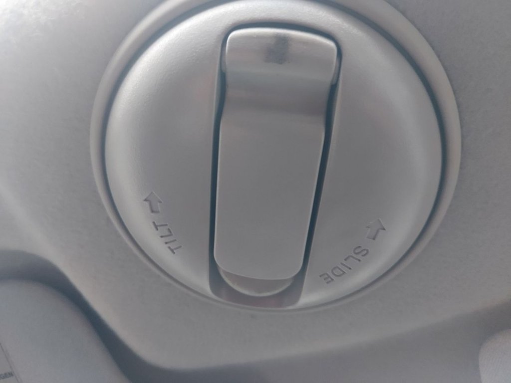 Used Toyota Yaris 2004 for sale - 76867982: Photo 25