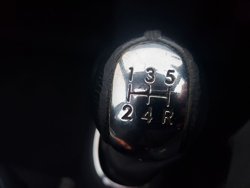 Used Toyota Yaris 2004 for sale - 76867982: Photo 31