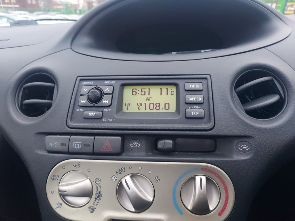 Used Toyota Yaris 2004 for sale - 76867982: Photo 33