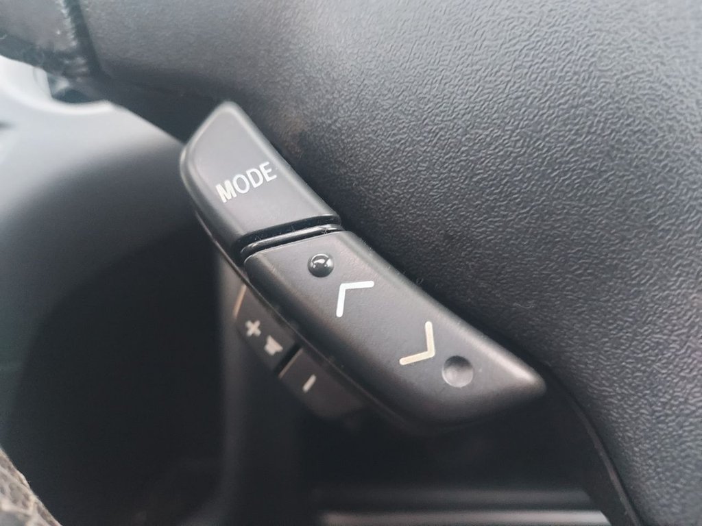 Used Toyota Yaris 2004 for sale - 76867982: Photo 34