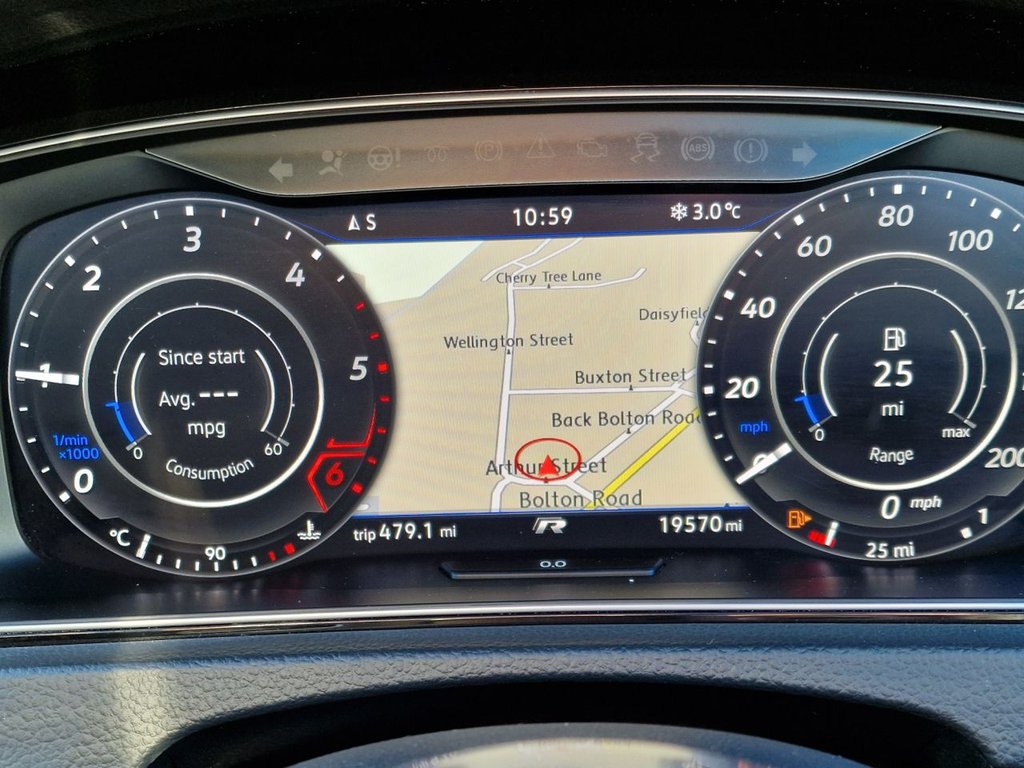 Used Volkswagen Golf 2018 for sale - 76744401: Photo 32