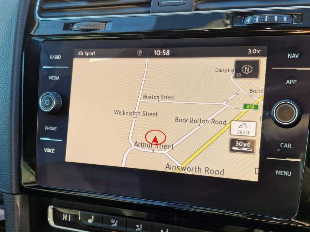 Used Volkswagen Golf 2018 for sale - 76744401: Photo 33