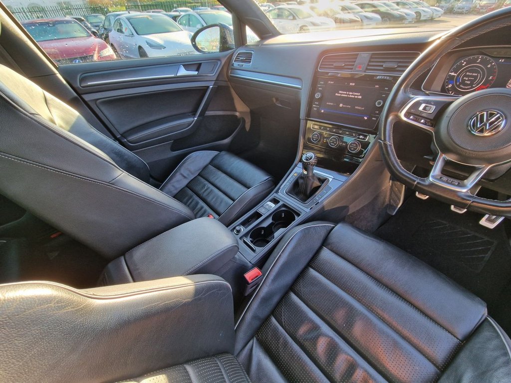 Used Volkswagen Golf 2018 for sale - 76744401: Photo 42