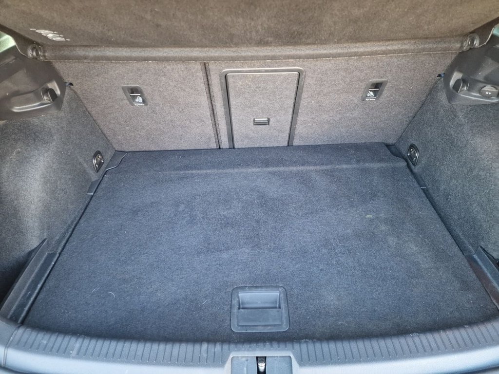 Used Volkswagen Golf 2018 for sale - 76744401: Photo 49