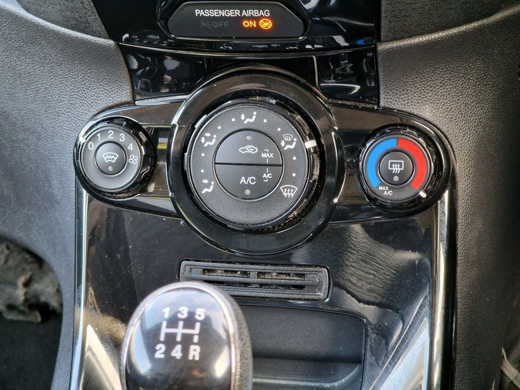 Used Ford Fiesta 2016 for sale - 77049069: Photo 33