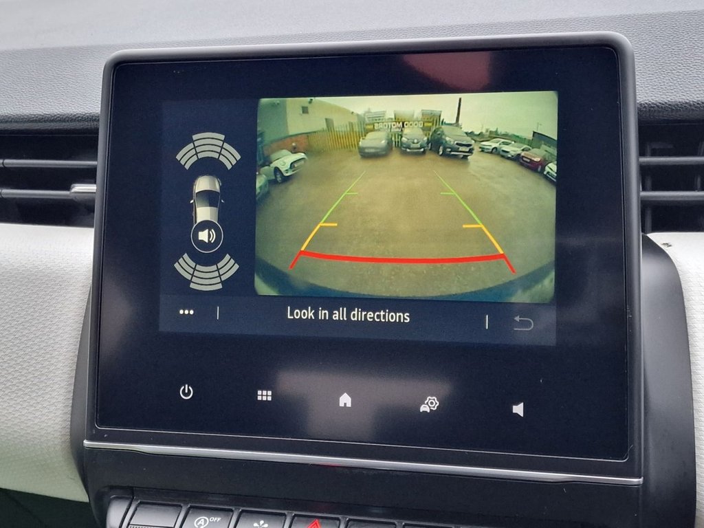 Used Renault Clio 2022 for sale - 76744403: Photo 41