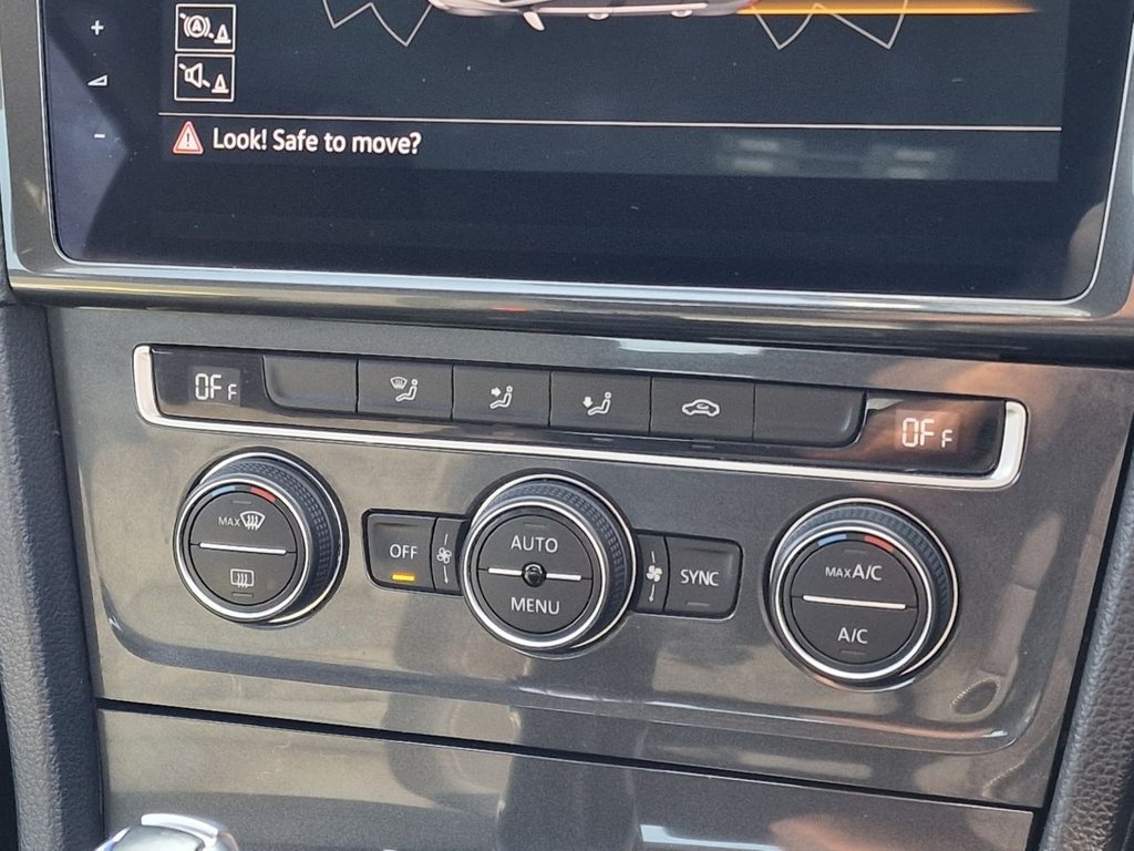 Used Volkswagen Golf 2018 for sale - 77976628: Photo 39