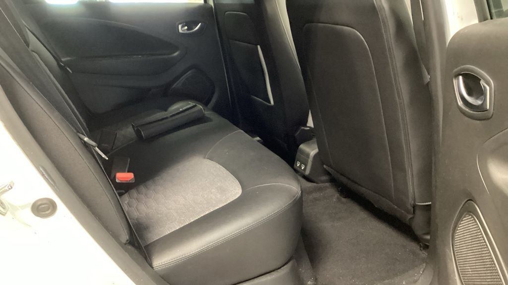 Used Renault Zoe 2022 for sale - 77356214: Photo 9