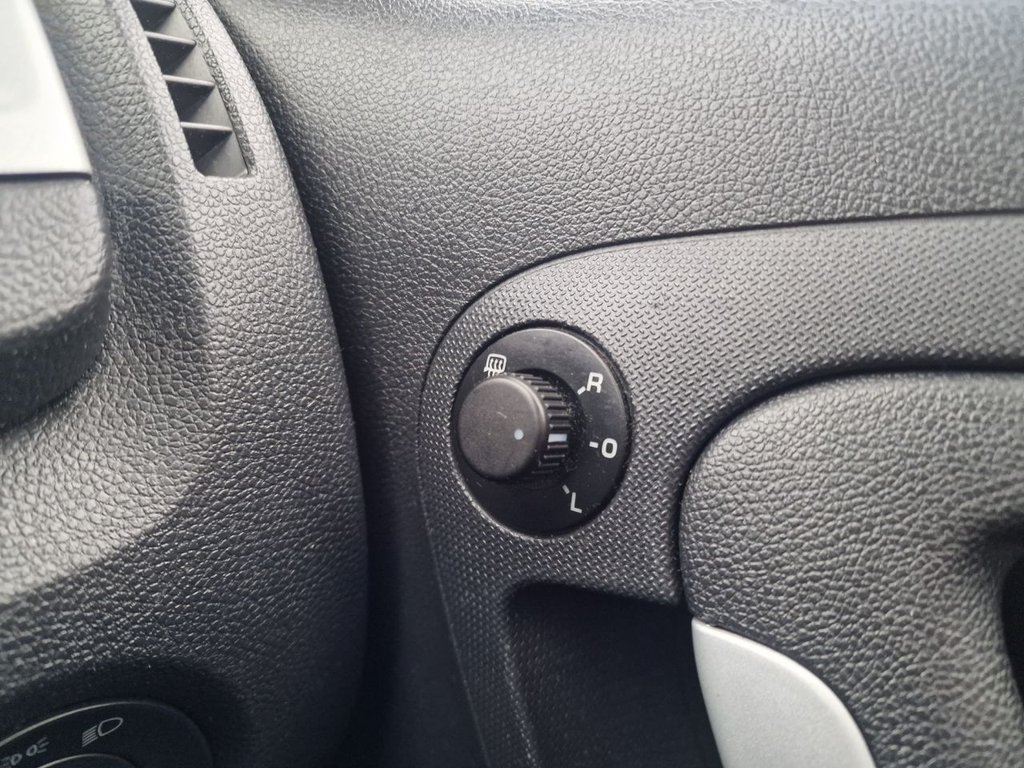 Used Skoda Roomster 2010 for sale - 77302721: Photo 40