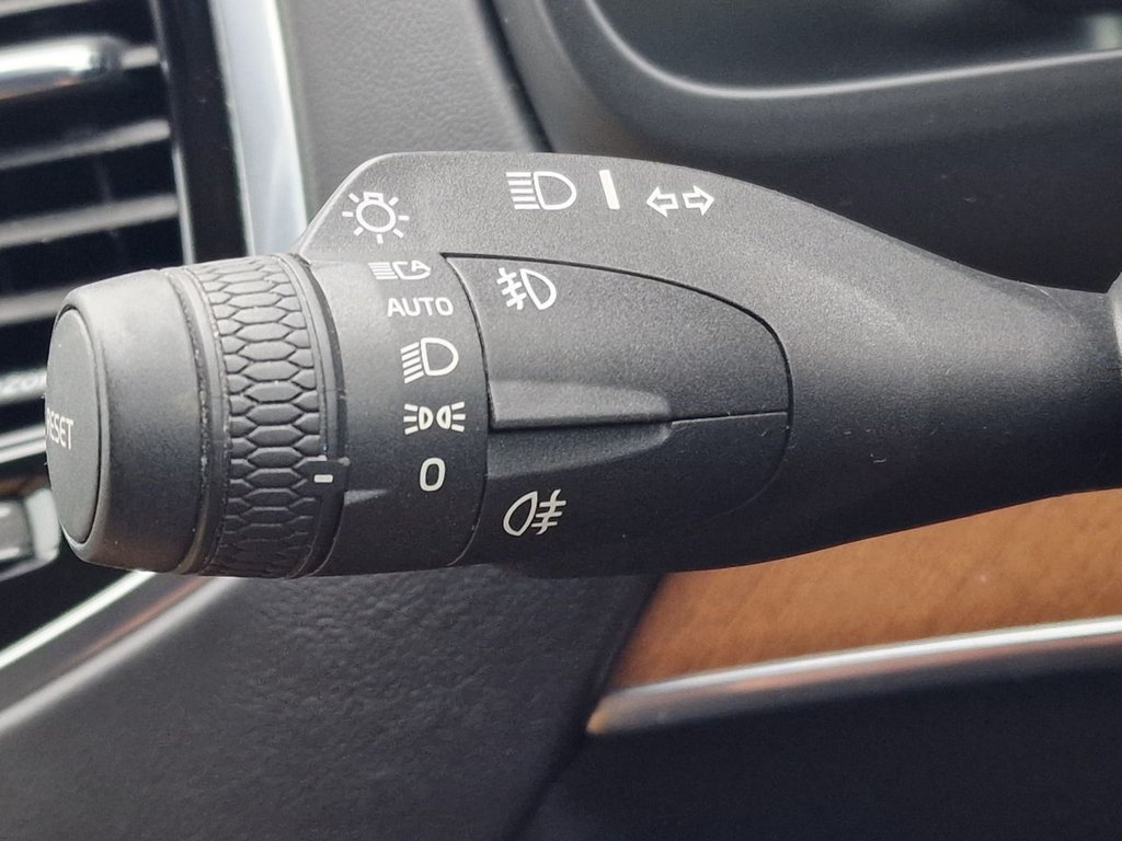 Used Volvo XC90 2015 for sale - 77096265: Photo 33