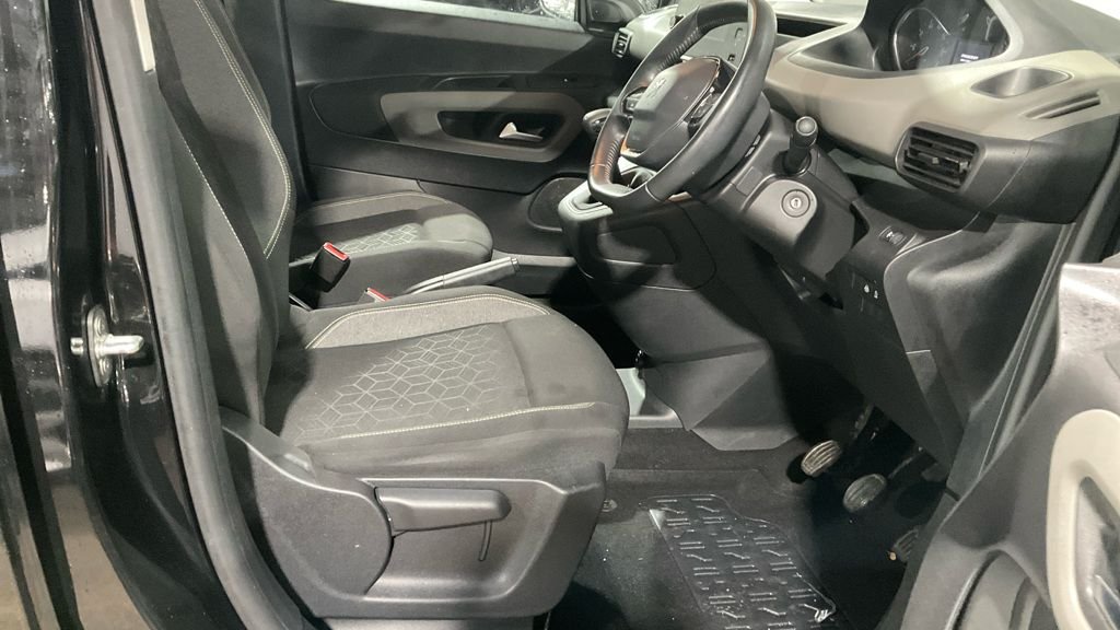 Used Peugeot Rifter 2019 for sale - 77065359: Photo 14