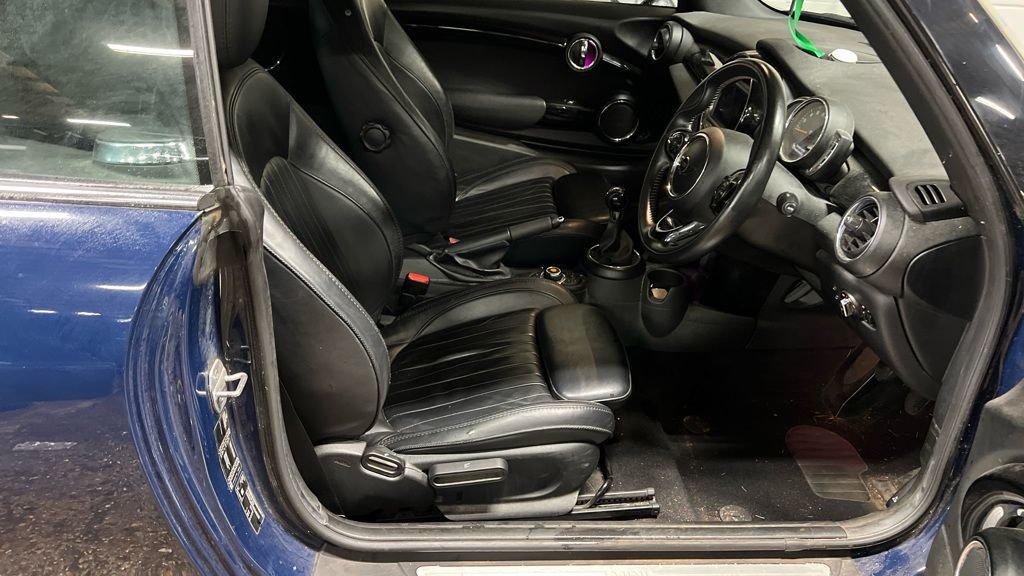 Used MINI Convertible 2018 for sale - 76740779: Photo 13