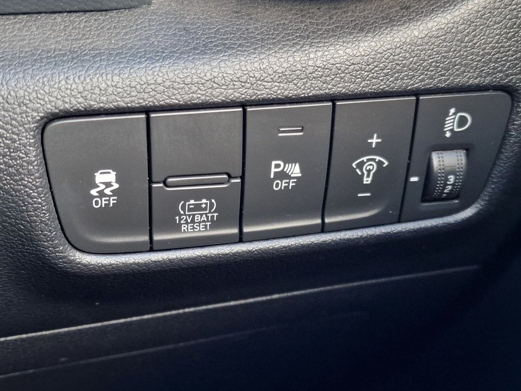 Used Hyundai KONA 2023 for sale - 76744423: Photo 30