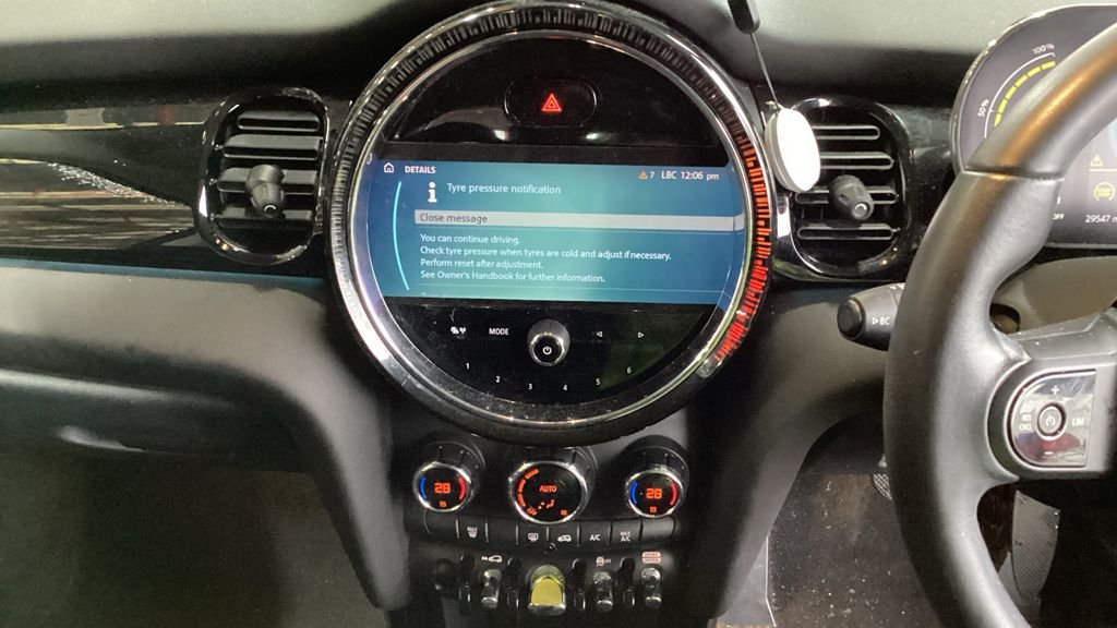 Used MINI Electric Hatch 2022 for sale - 77250214: Photo 16