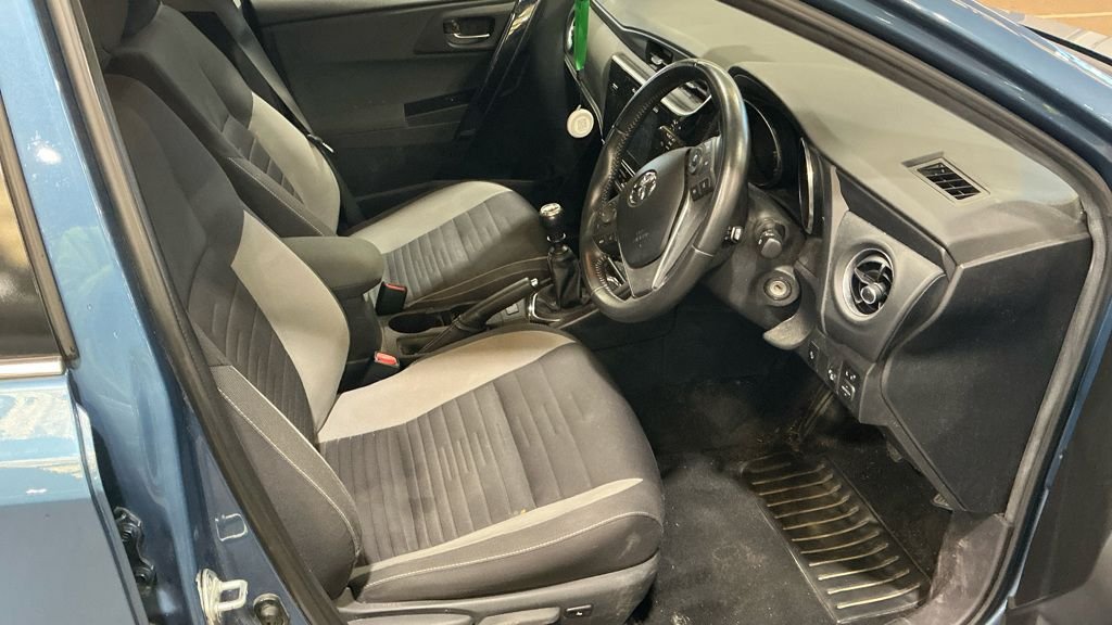 Used Toyota Auris 2017 for sale - 78097115: Photo 11