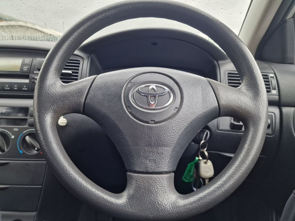 Used Toyota Corolla 2004 for sale - 76740110: Photo 21