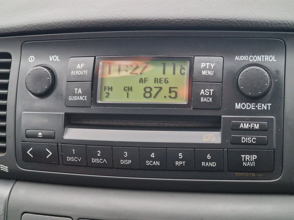 Used Toyota Corolla 2004 for sale - 76740110: Photo 26