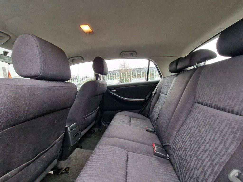 Used Toyota Corolla 2004 for sale - 76740110: Photo 41