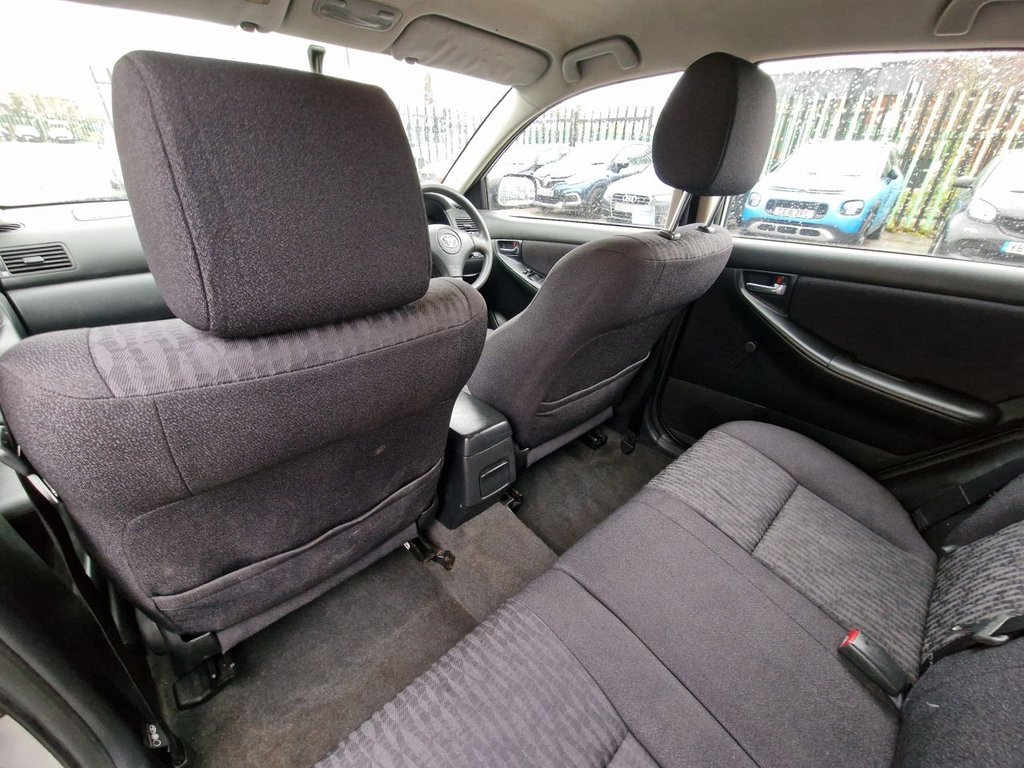 Used Toyota Corolla 2004 for sale - 76740110: Photo 42