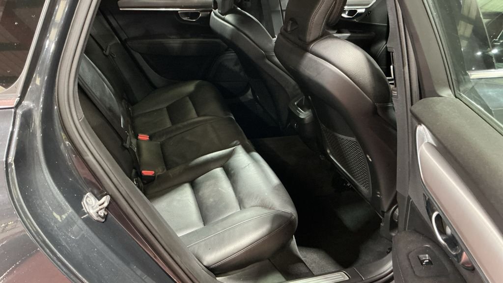 Used Volvo V90 2018 for sale - 76739965: Photo 12
