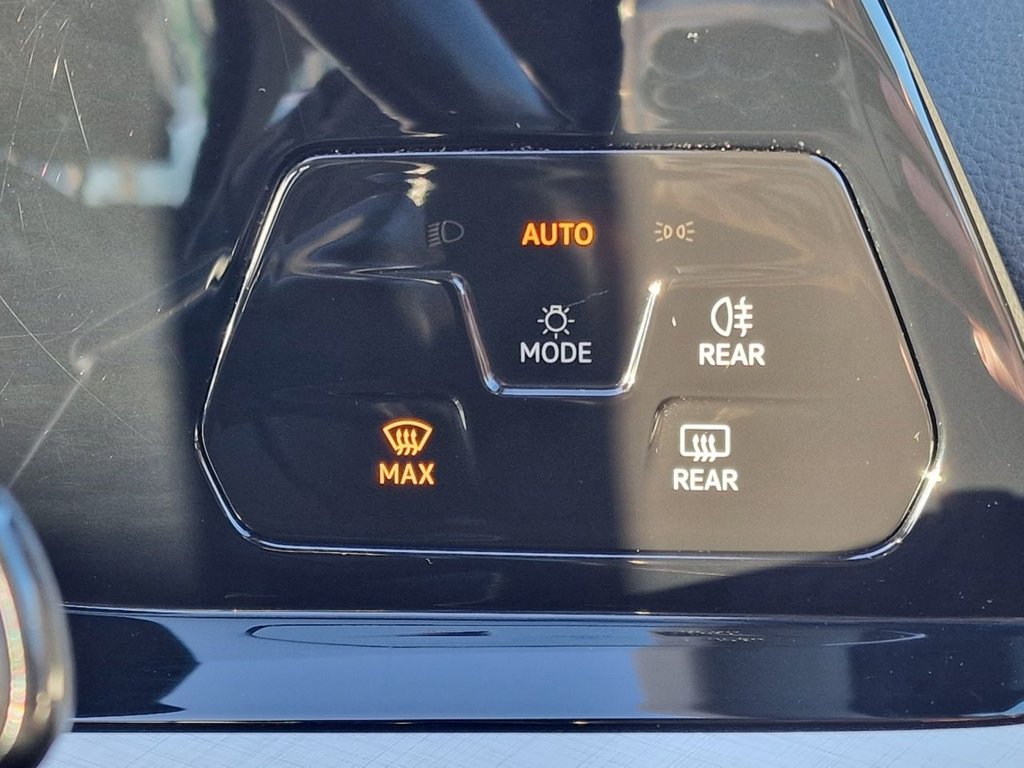 Used Volkswagen Golf 2022 for sale - 76962454: Photo 32