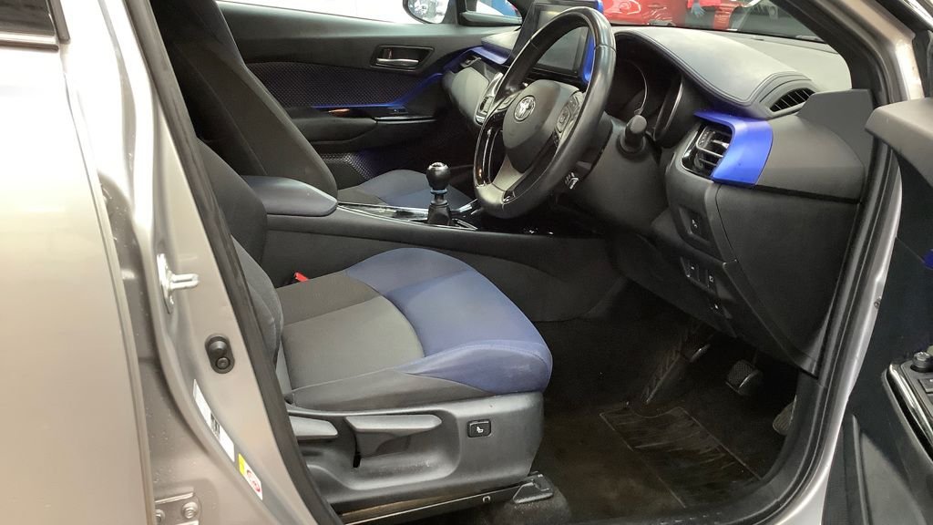 Used Toyota C-HR 2018 for sale - 76962415: Photo 15