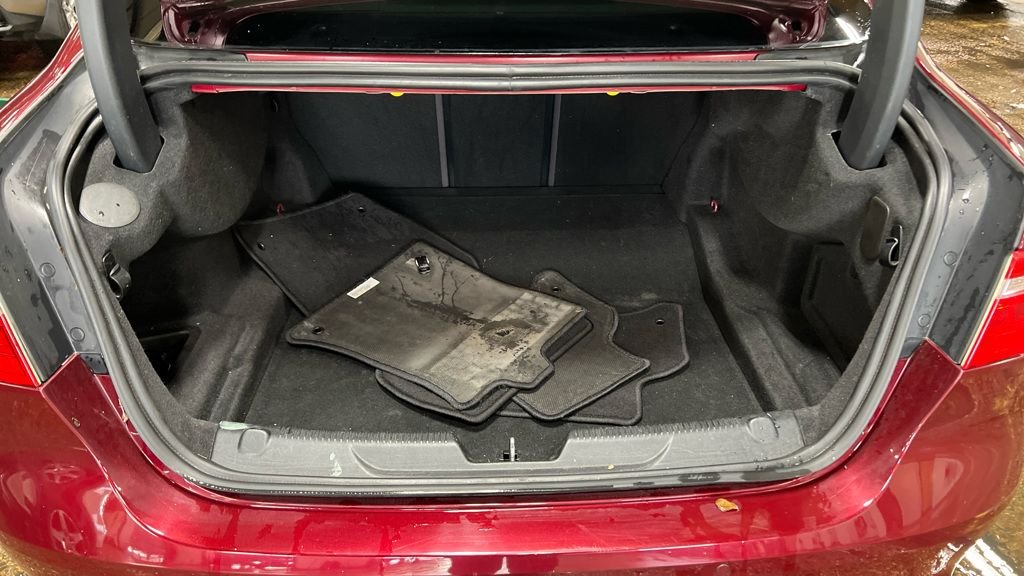 Used Jaguar XE 2017 for sale - 76973482: Photo 7