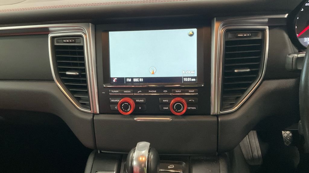 Used Porsche Macan 2025 for sale - 77319571: Photo 19