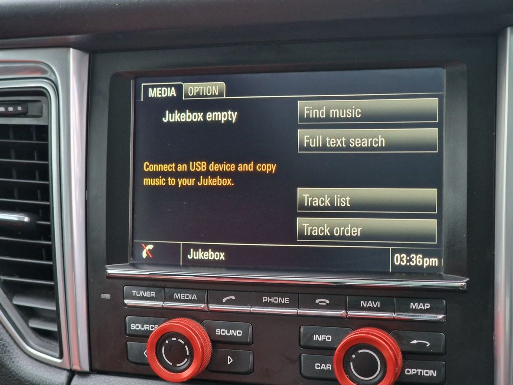 Used Porsche Macan 2015 for sale - 77319571: Photo 36