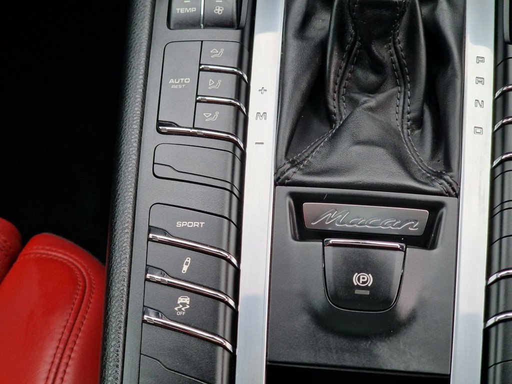 Used Porsche Macan 2015 for sale - 77319571: Photo 44